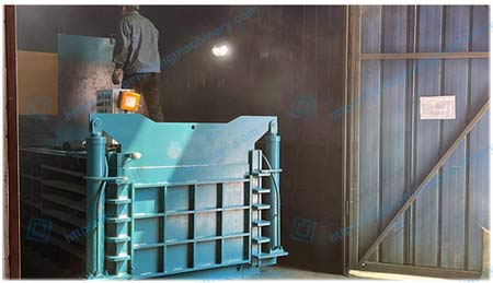 Paper Baler Machine Painting Workshop